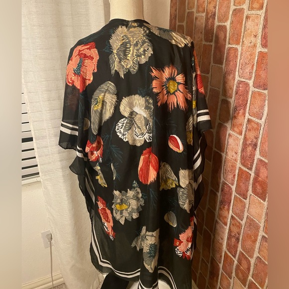 🆑Black Floral Multicolor Kimono OS EUC - Picture 3 of 3